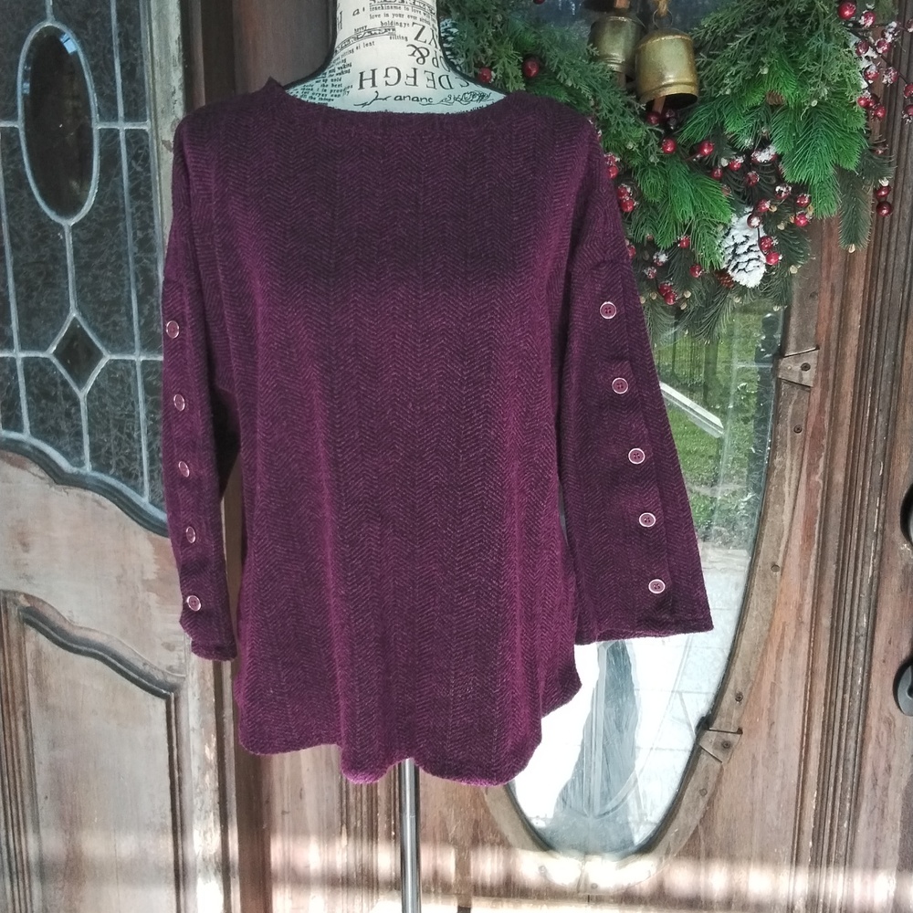 Women's EUC Liz Claiborne purple/pink top with cute button sleeve detail  Sz L